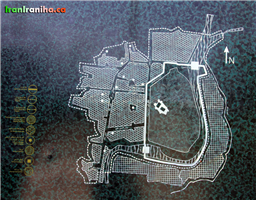  سایت  پلان  قلعه  و  زمین‌های  اطراف  آن‌که  خطوط  عرصه  متعلق  به  قلعه  در  آن  مشخص‌شده  است. 