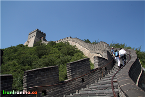  دیوار  بزرگ  چین.  هرچه  بالاتر  بروید  جمعیت  بازدیدکننده  کمتر  می‌شود. 